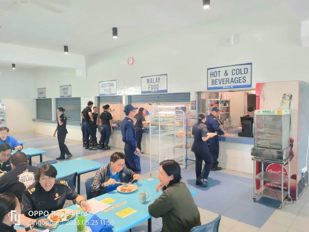 Super crowded canteen with low rent 