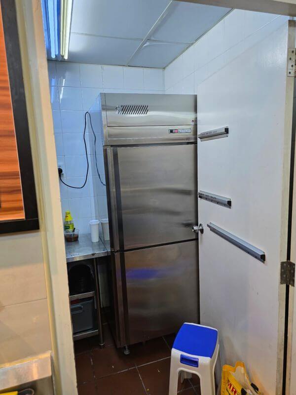 Fully equipped Mini Restaurant for Takeover 