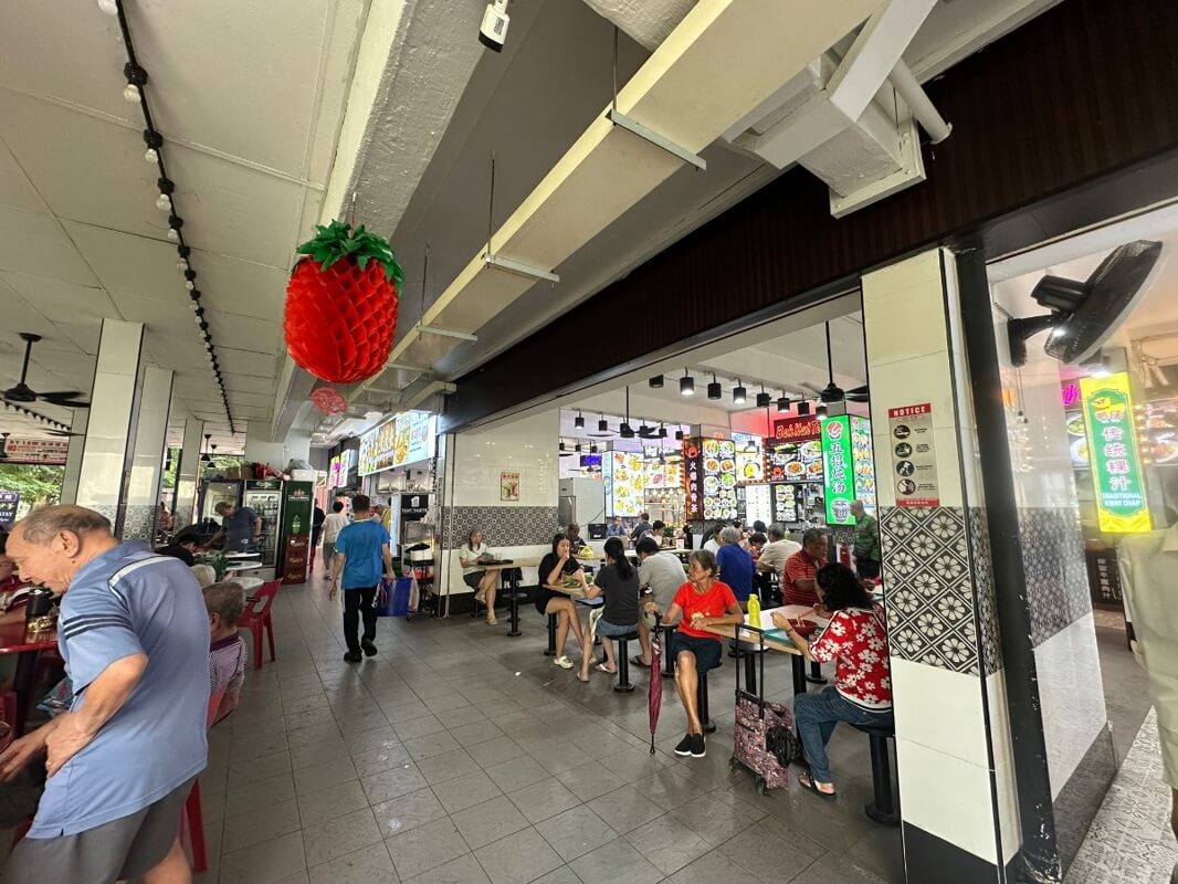 Prime location half food stall for takeover