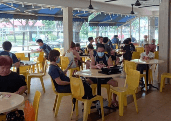 现有一个正在运营中且盈利良好的摊位对外出顶。 A well-operating and profitable stall is now available for takeover.