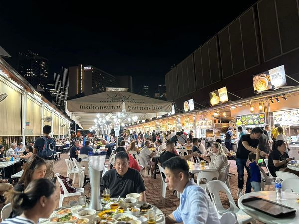 Food Stall Available for Rent at Makansutra Gluttons Bay (8 Raffles Avenue #01-15, S039802, next to Esplanade Mall along Marina Bay) 