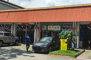 Food stall @ 2 Benoi Place for rent!